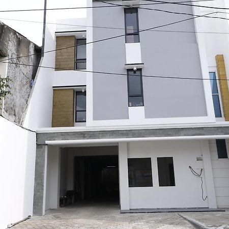 Reddoorz Plus Near Mall Pondok Indah Jakarta Exteriér fotografie