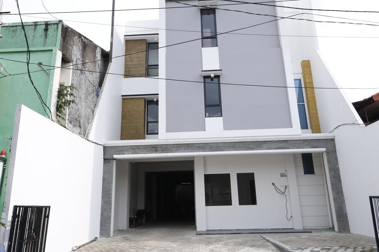 Reddoorz Plus Near Mall Pondok Indah Jakarta Exteriér fotografie