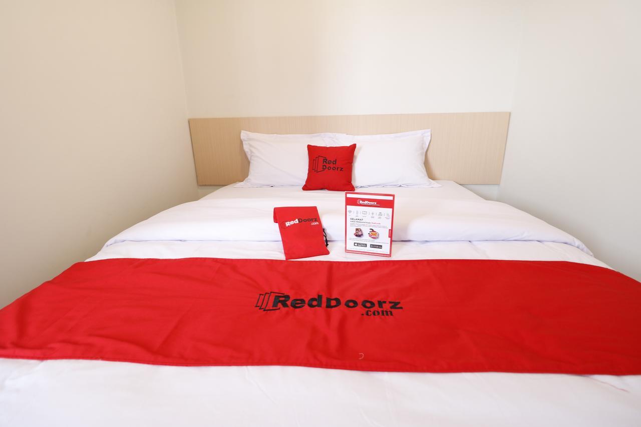 Reddoorz Plus Near Mall Pondok Indah Jakarta Exteriér fotografie