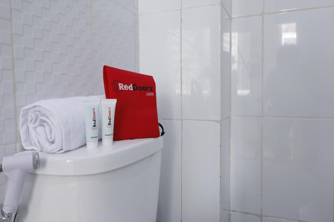 Reddoorz Plus Near Mall Pondok Indah Jakarta Exteriér fotografie