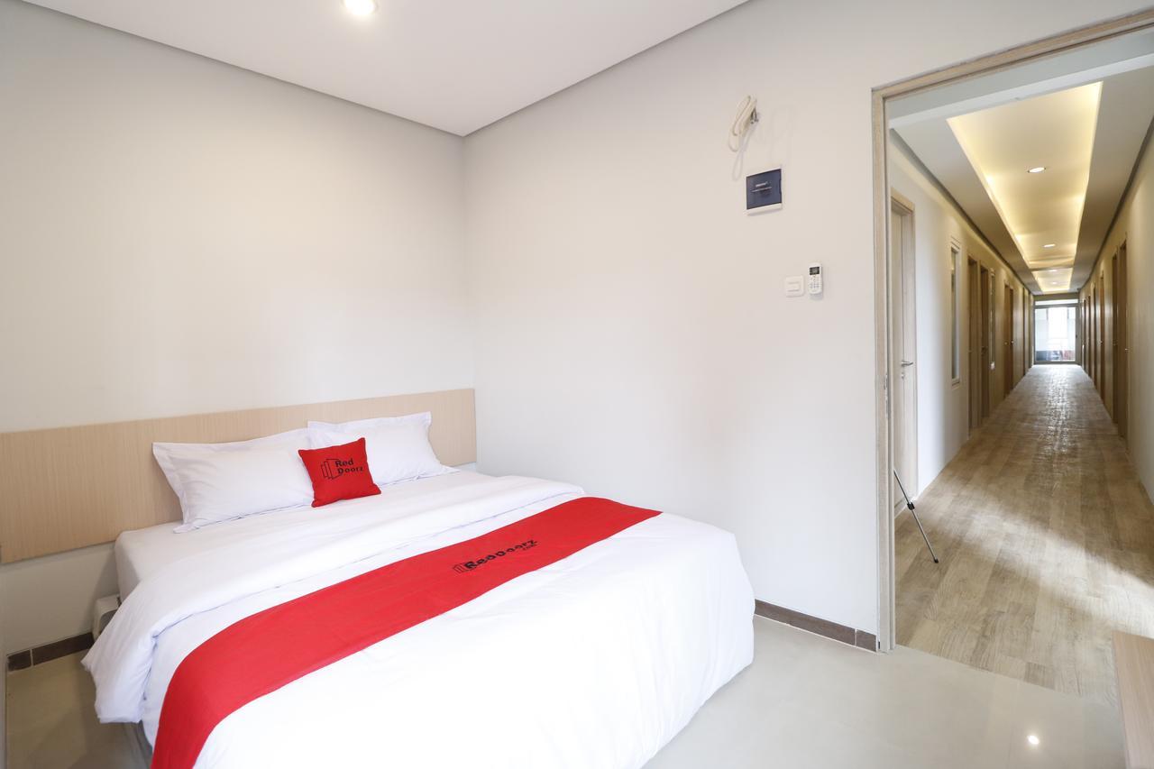 Reddoorz Plus Near Mall Pondok Indah Jakarta Exteriér fotografie
