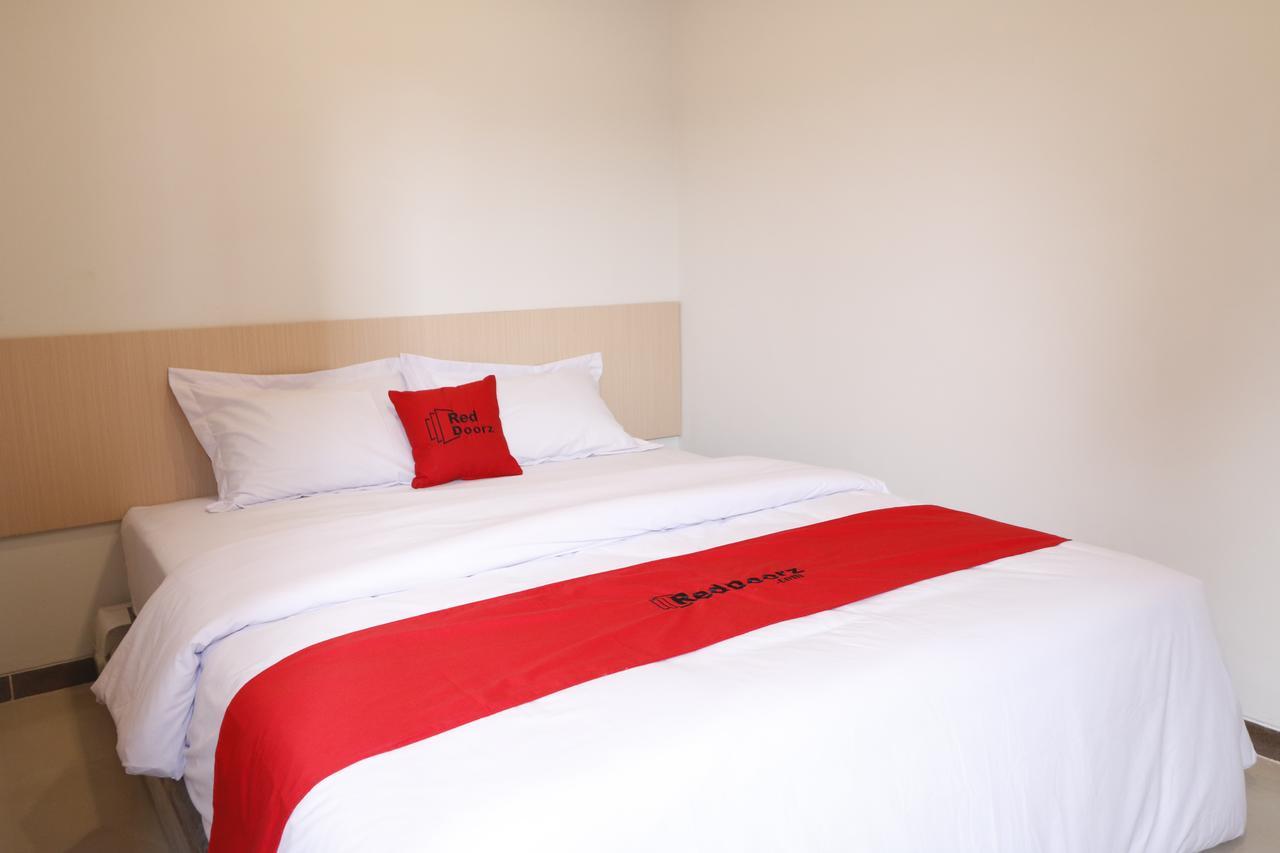 Reddoorz Plus Near Mall Pondok Indah Jakarta Exteriér fotografie