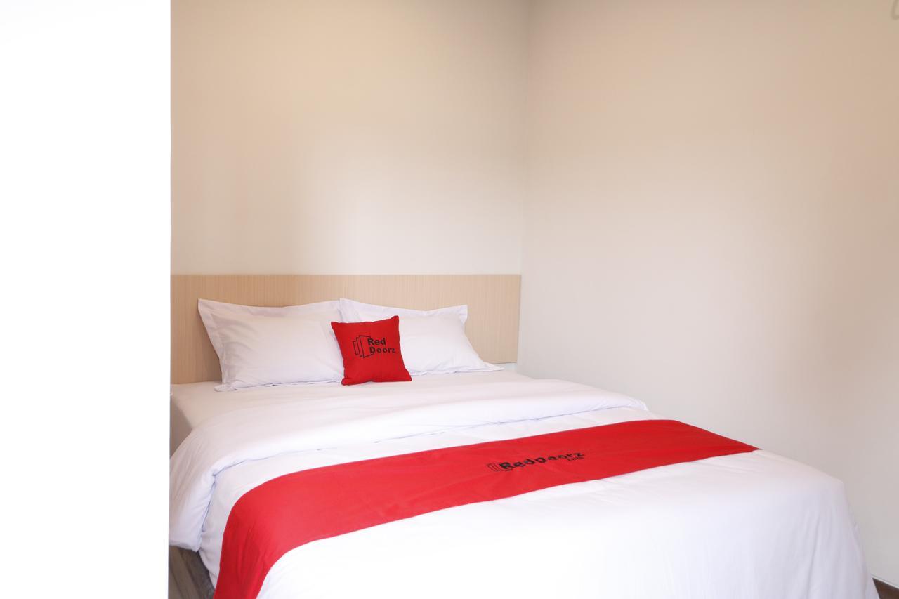 Reddoorz Plus Near Mall Pondok Indah Jakarta Exteriér fotografie