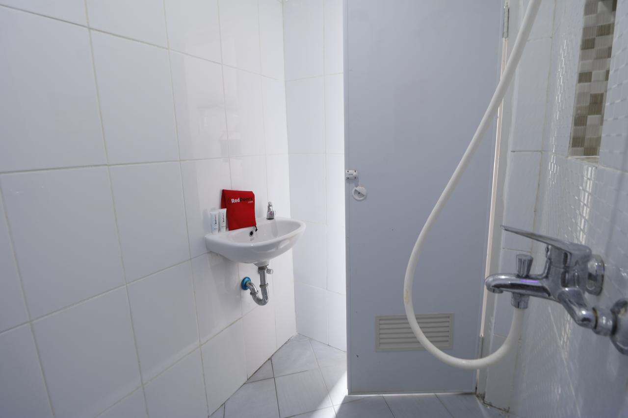Reddoorz Plus Near Mall Pondok Indah Jakarta Exteriér fotografie