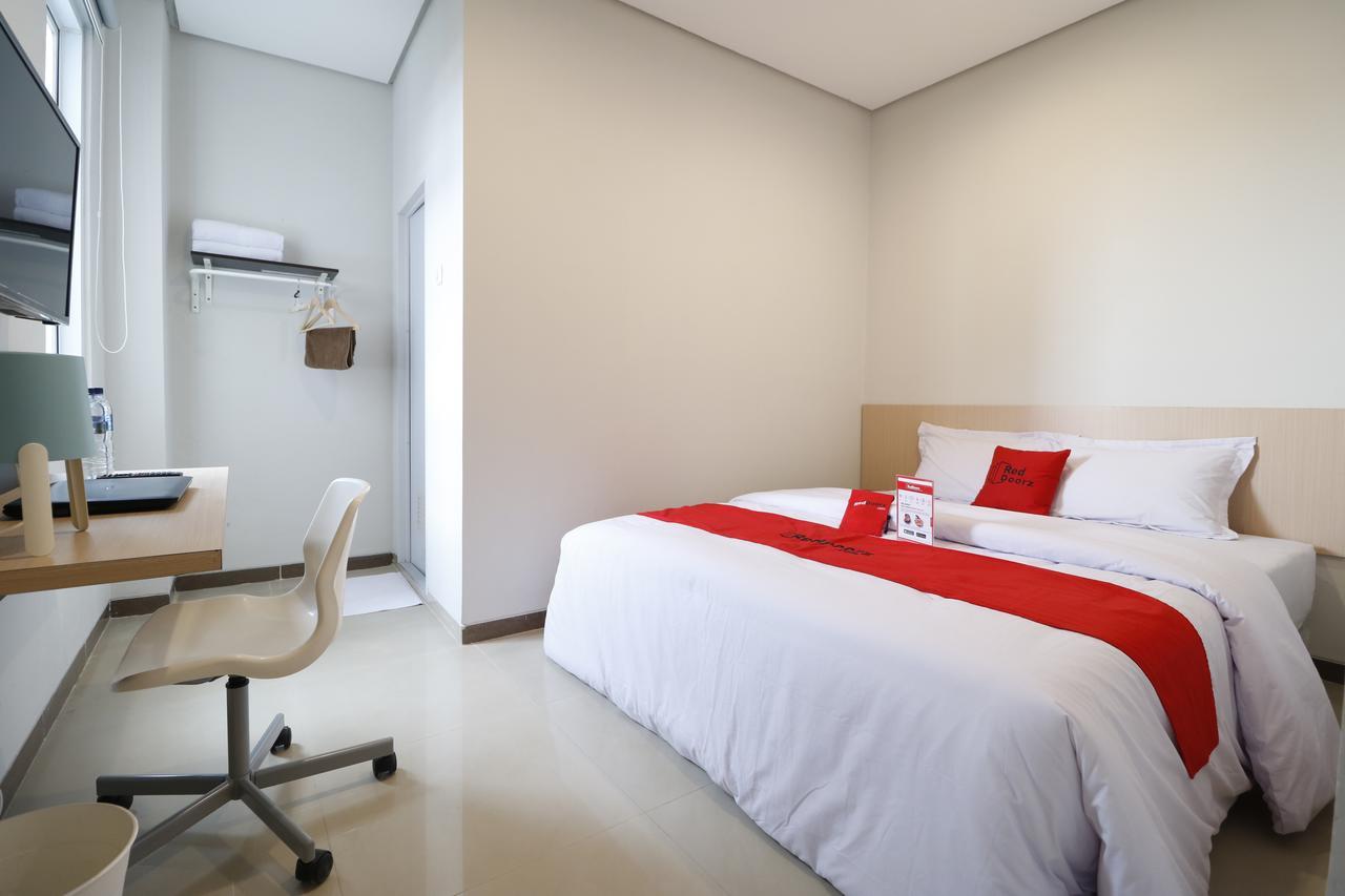 Reddoorz Plus Near Mall Pondok Indah Jakarta Exteriér fotografie