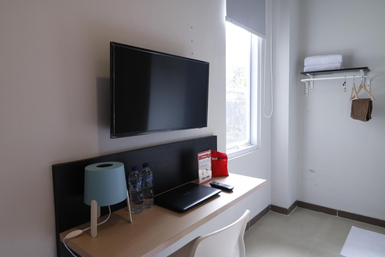 Reddoorz Plus Near Mall Pondok Indah Jakarta Exteriér fotografie