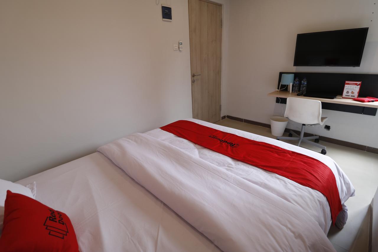 Reddoorz Plus Near Mall Pondok Indah Jakarta Exteriér fotografie