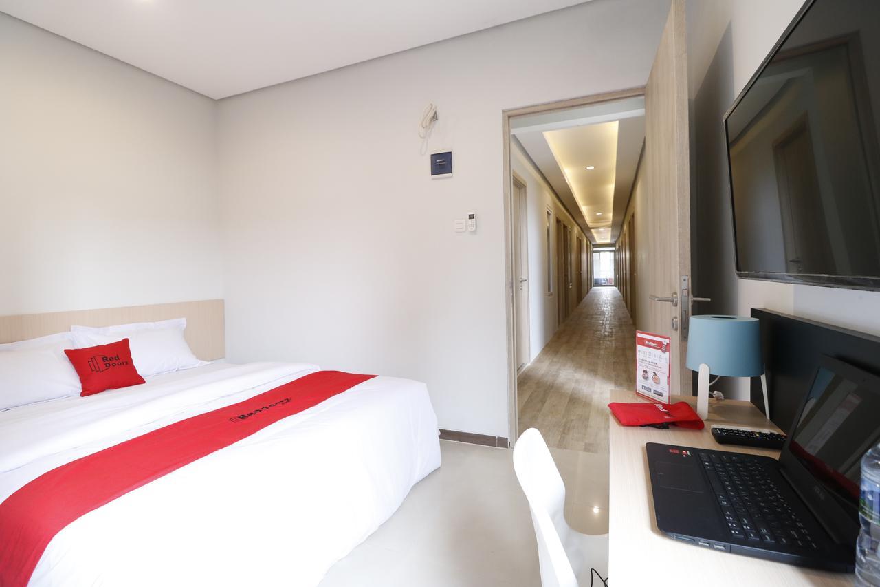 Reddoorz Plus Near Mall Pondok Indah Jakarta Exteriér fotografie