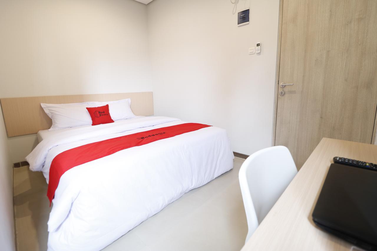 Reddoorz Plus Near Mall Pondok Indah Jakarta Exteriér fotografie